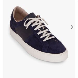 COMMON PROJECTS
Winter Achilles Navy Suede Sneaker